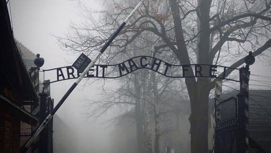Visita autoguiada a Auschwitz y Birkenau con traslado desde Cracovia