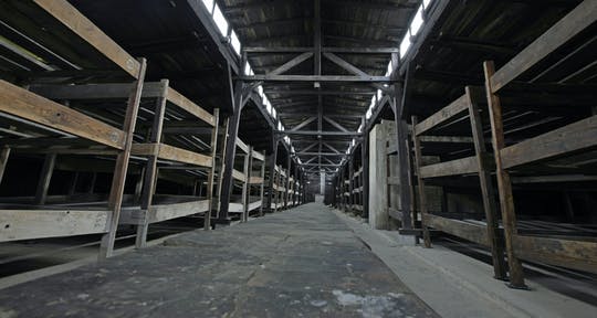 Excursión de un día completo a Auschwitz-Birkenau y la fábrica de Oskar Schindler desde Cracovia
