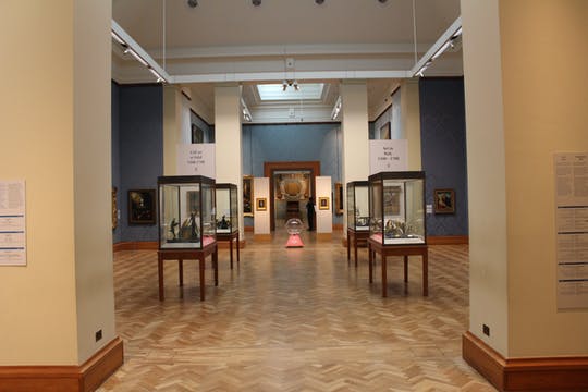 Ubicaciones de Private Doctor Who en el sur de Gales y Bad Wolf Bay