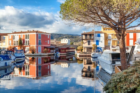 Excursión compartida a Saint Tropez y Port Grimaud desde Niza