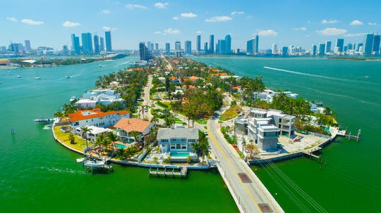 Miami sightseeing cruise of South Beach, Biscayne Bay, & Venetian Islands
