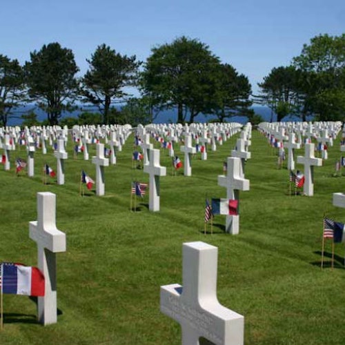 Normandía y Playas del Día D: Tour guiado desde París con tour del cementerio