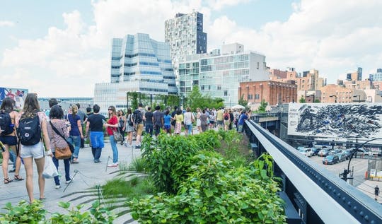 Chelsea Market, High Line and Meatpacking food and history tour
