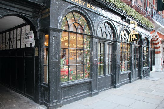 Kingsman tour of London by black taxi