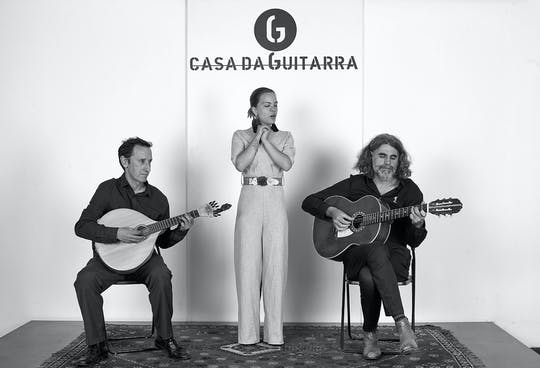 Casa da Guitarra Porto fado show