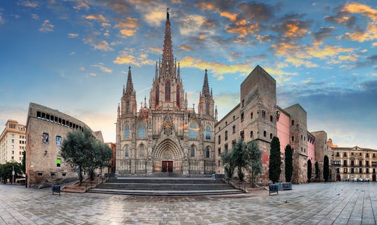Old Town and Gothic Quarter walking tour in Barcelona