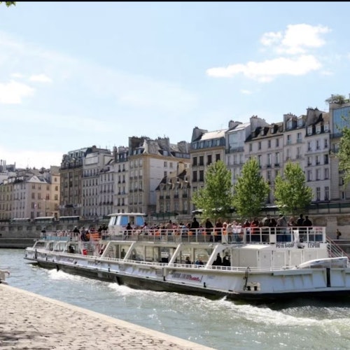 París: Crucero de 1 hora por el Sena + Degustación de crepes