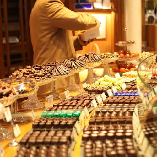 Paris: Chocolate, Pastry & Macaron Saint-Germain Food Tour