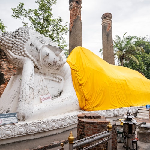 Templos Históricos de Ayutthaya: Excursión guiada de un día desde Bangkok + Excursión en barco + Almuerzo