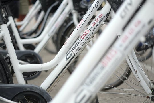 Valencia up to 4 hours bike and e-bike rental