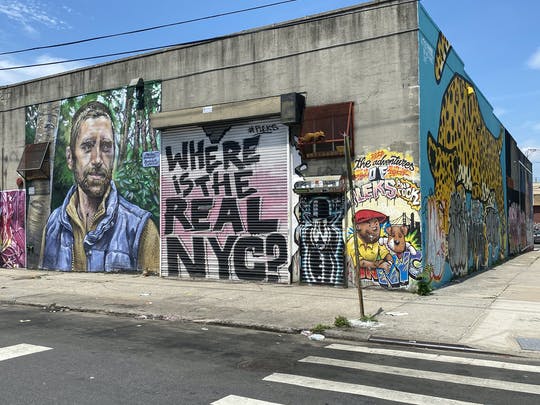 New York City bus tour of Brooklyn, Bronx and Queens