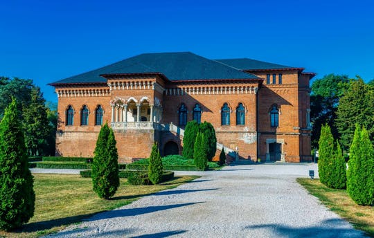 Tour en grupos pequeños al Palacio Mogosoaia y al Monasterio Snagov
