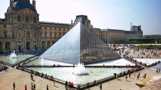 Louvre Museum fast-track ticket with audio tour on mobile app