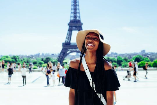 Visita matutina a la Torre Eiffel y crucero por el Sena