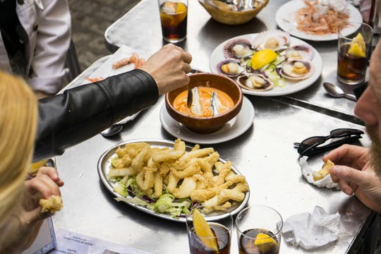 Tapas crawl tour in Seville