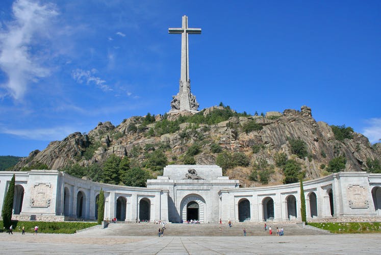 Excursión de medio día al Escorial y al Valle de los Caídos desde Madrid