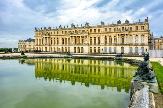 Morning Tour of Versailles Palace and Gardens