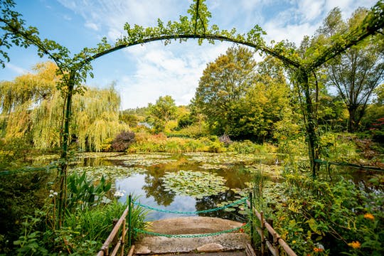 Versalles y Giverny en un día desde París