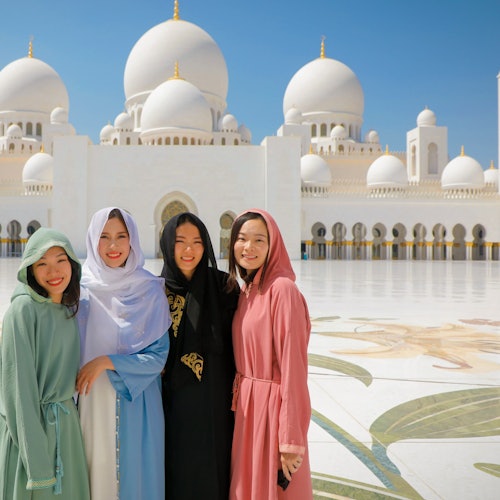 Excursión de un día desde Dubai: Gran Mezquita del Jeque Zayed, Qasr Al Watan y Torre Etihad