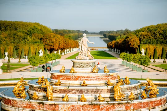 Excursión de un día para grupos pequeños a Versalles y Giverny desde París