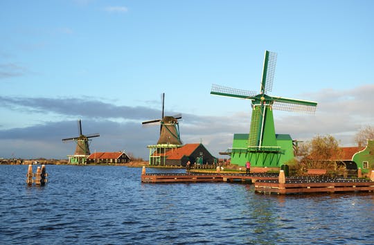 Visita al molino de Zaanse Schans y a la fábrica de zuecos con degustación de quesos desde Ámsterdam
