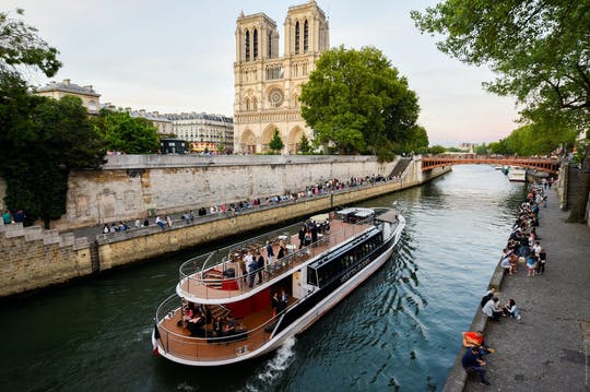 Sightseeing cruise tickets with live guide