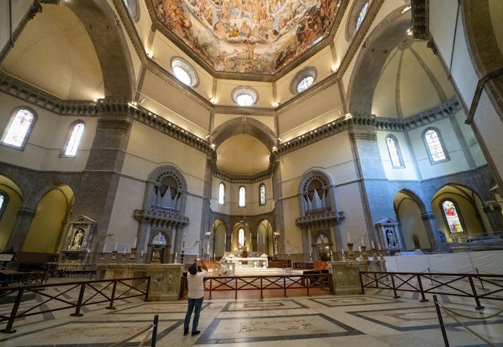 Historic Center Guided Tour with Cathedral and Terrace Access