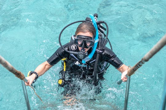 Entrada para hacer snorkel en la bahía de Abades