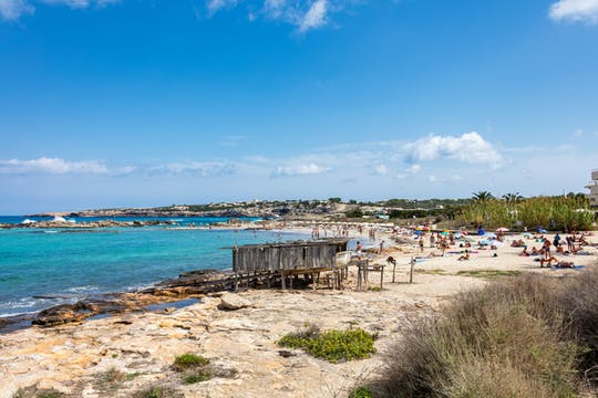 Excursión privada a Formentera con almuerzo junto a la playa