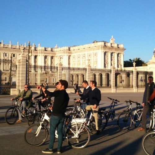 Madrid: Visita guiada nocturna en bicicleta eléctrica