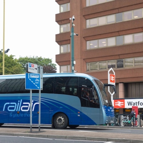 Watford: Bus Transfer To/From London Heathrow Airport
