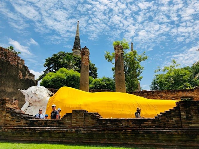 Excursión privada a los templos de Ayutthaya declarados Patrimonio de la Humanidad por la UNESCO y paseo en barco al atardecer