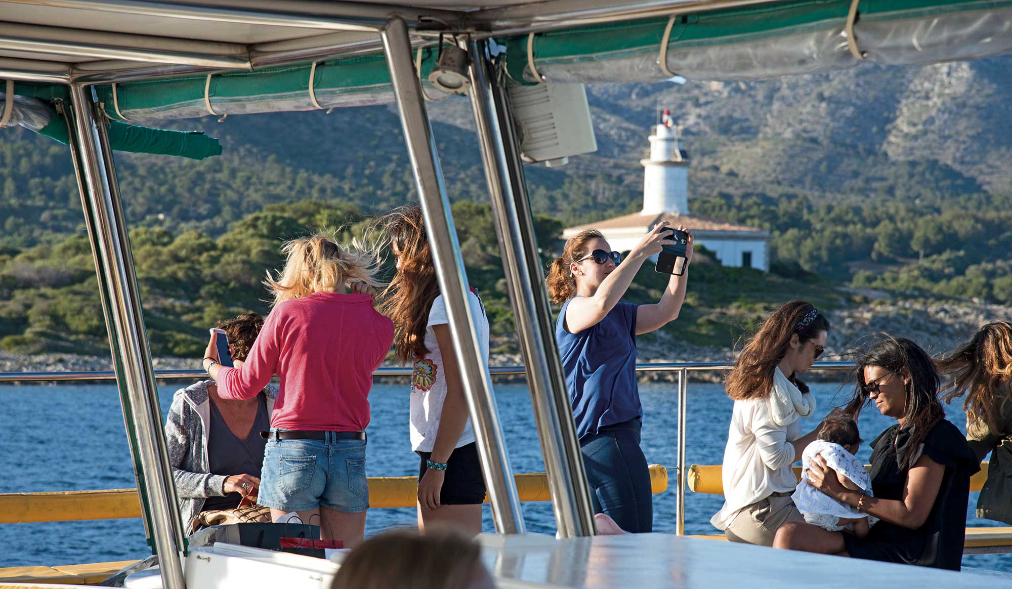 Catamaran Cruise with Lunch in Mallorca
