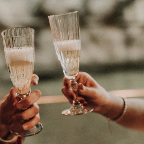 Seville: 1-Hr Romantic Boat Tour