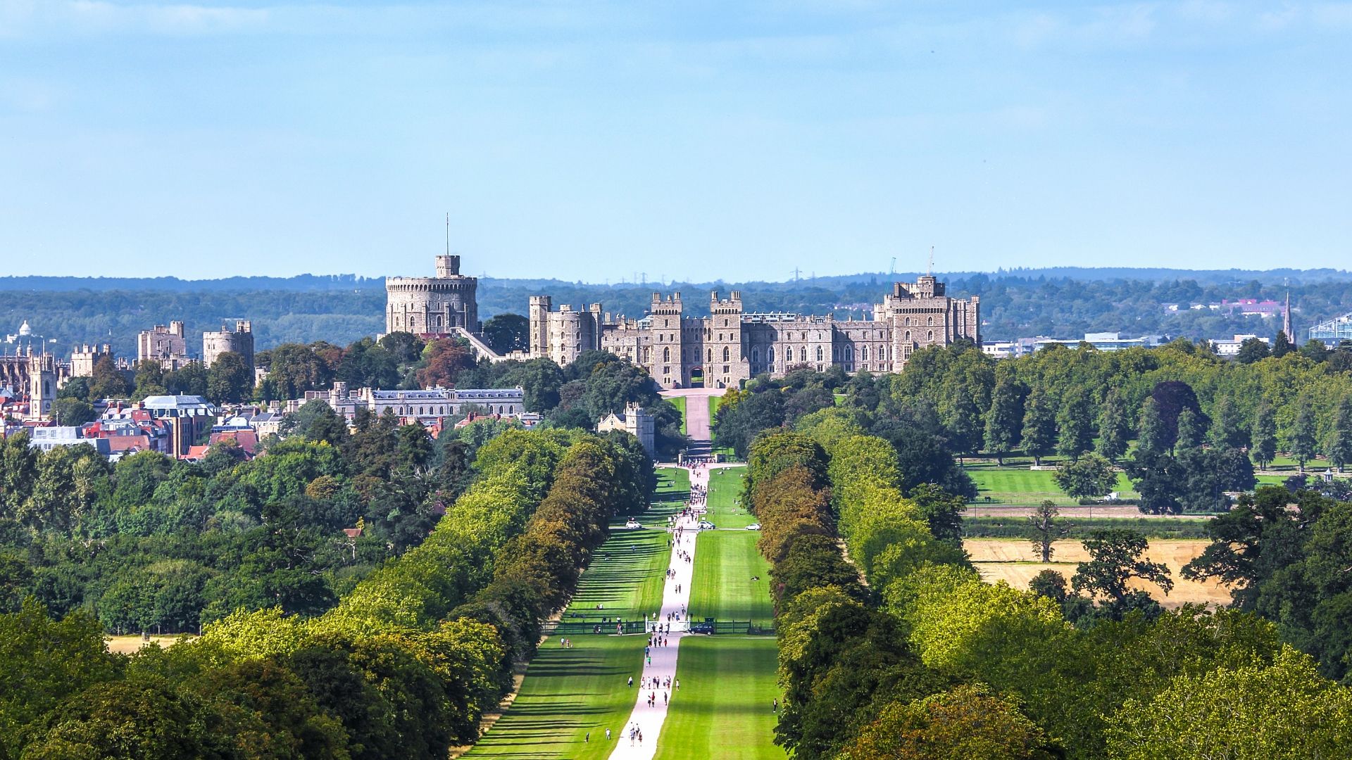 Oxford, Windsor and Stonehenge Day Trip from London