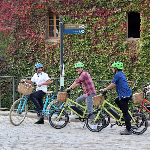 Barcelona: Tour en eBike por los 10 lugares más destacados