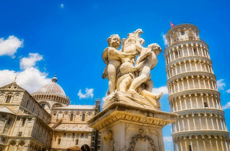 Shore Excursion from Livorno to Florence and Pisa with Museum Entries