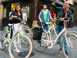 Tour en bicicleta vintage al atardecer