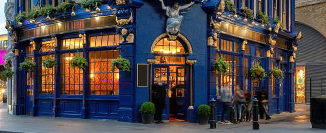 Soho Pub Crawl in London