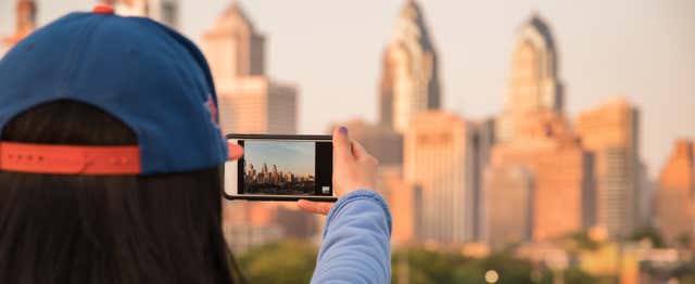 Philadelphia and Amish Country Day Trip