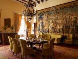 Entrada al Palacio Bucarelli con audioguía