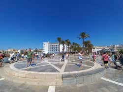 Excursión a Nerja, Frigiliana y El Acebuchal en grupo reducido