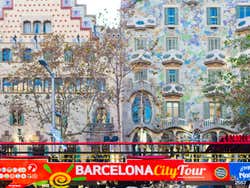 Barcelona Tourist Bus + Catamaran Ride