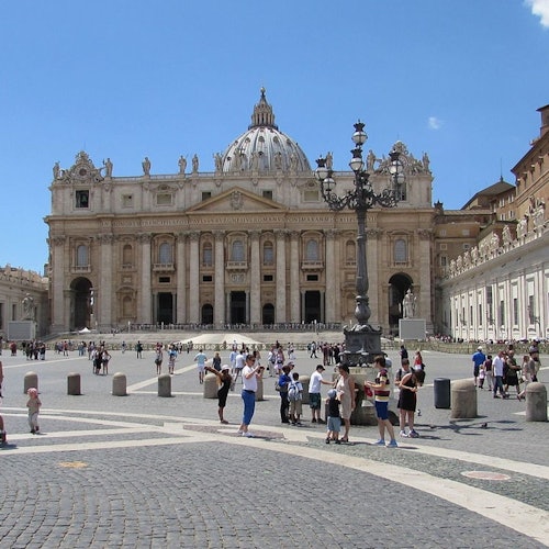 Museos Vaticanos y Basílica de San Pedro: Tour guiado + Recogida en el hotel