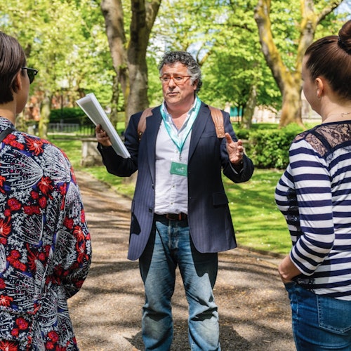 London: Guided Walking Tour + Changing of the Guard + Kensington Palace Entry