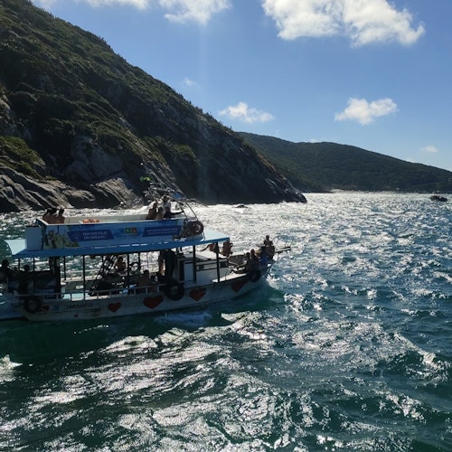 Arraial do Cabo: Excursión guiada en barco + Traslado de ida y vuelta + Almuerzo