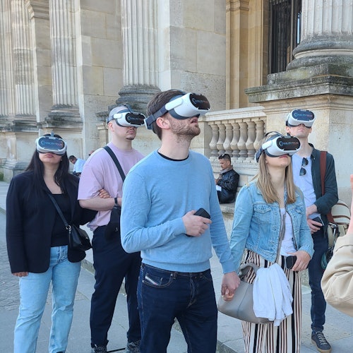 Paris: Outside the Louvre Immersive VR Tour