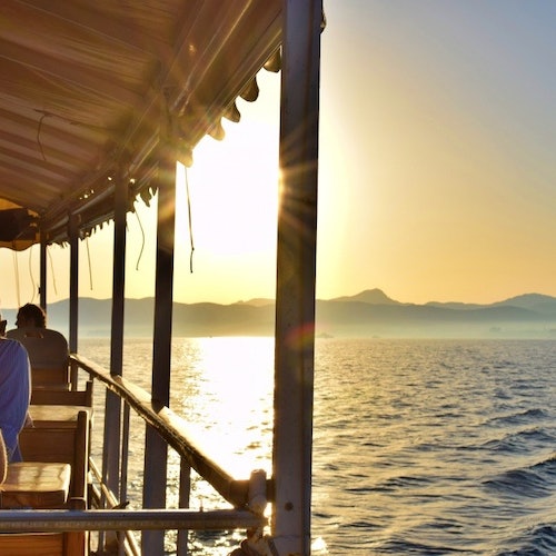 Palma de Mallorca : Crucero al atardecer con música en vivo