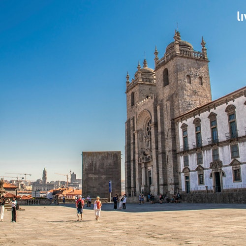Porto: Guided Tuk Tuk City Tour + Cruise