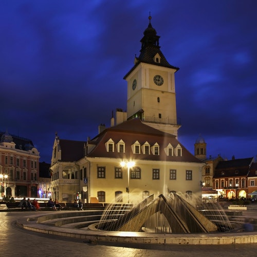 Brașov por la noche + Iglesia Negra: Acceso rápido